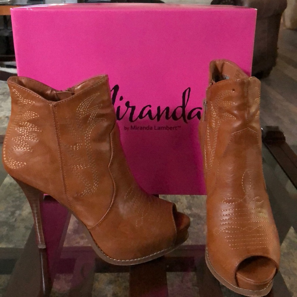 Miranda Lambert Escapade Booties